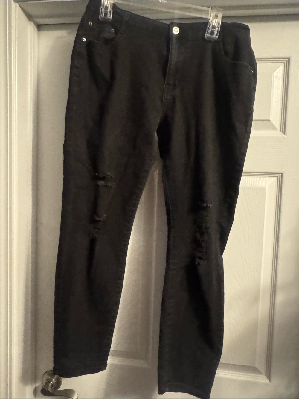 Women's Black Ripped Jeans - Classic Straight Fit